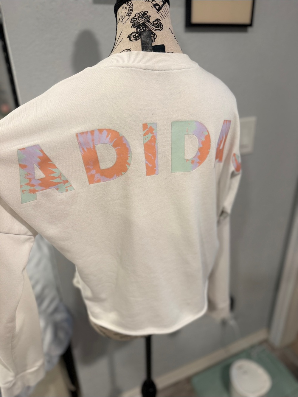 adidas Girls Long Sleeve Shirt Youth L 16-18 Sport Gameday Pastel Graphic - Picture 6 of 10
